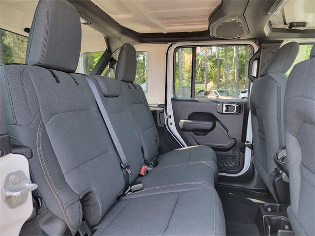 Photo of 2025 Bright White Clearcoat Jeep Wrangler