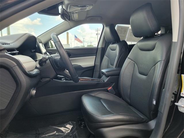 Photo of 2022 Diamond Black Jeep Compass