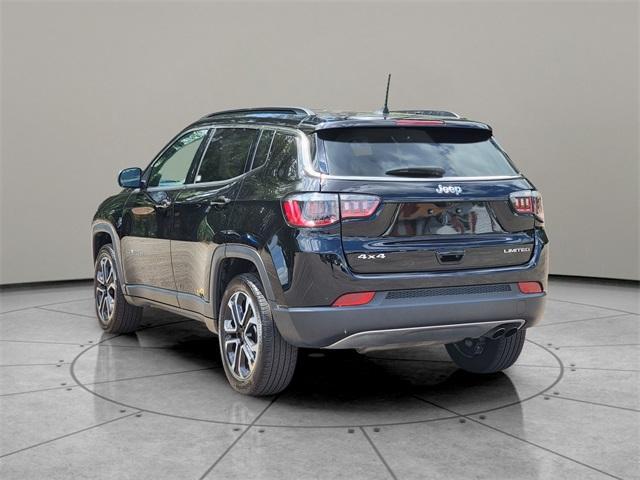 Photo of 2022 Diamond Black Jeep Compass
