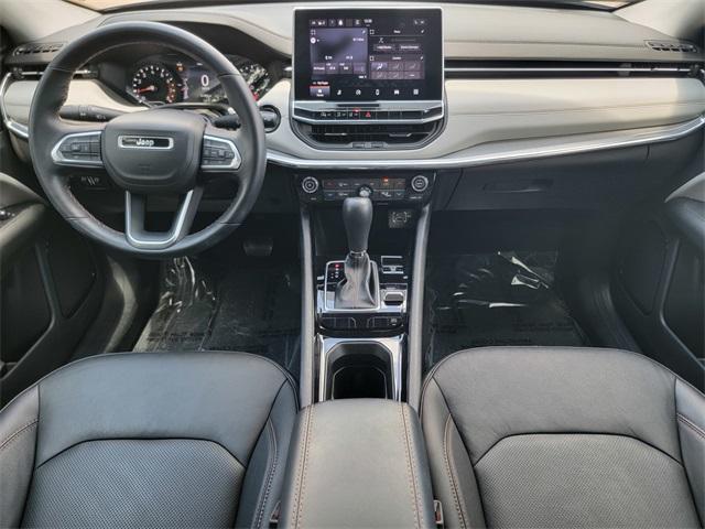 Photo of 2022 Diamond Black Jeep Compass
