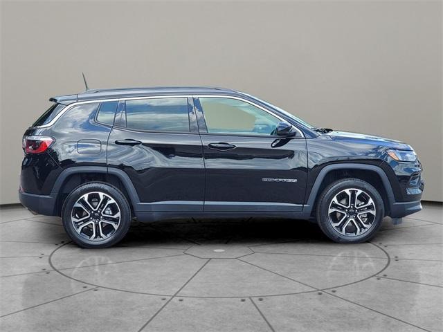 Photo of 2022 Diamond Black Jeep Compass