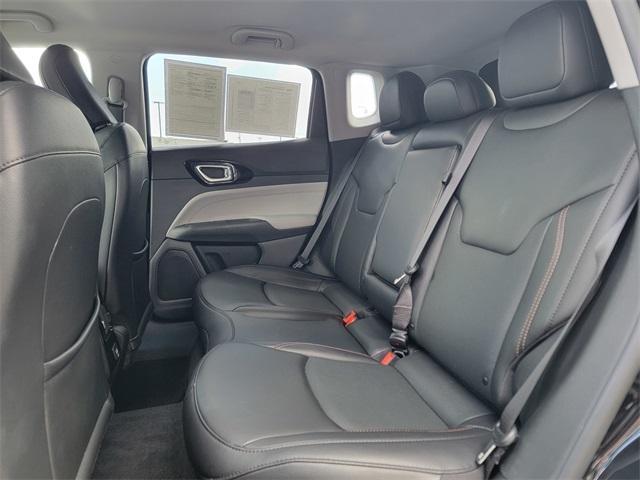 Photo of 2022 Diamond Black Jeep Compass