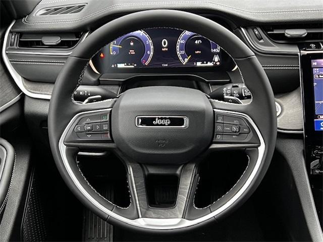 Photo of 2025 Diamond Black Jeep Grand Cherokee