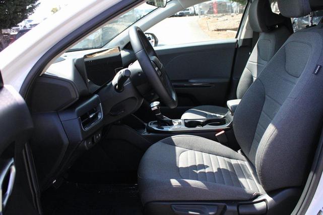 Photo of 2025 Snow White Pearl Kia K4