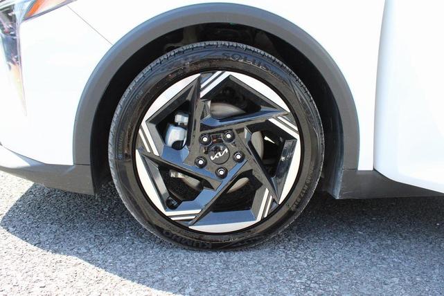 Photo of 2025 Snow White Pearl Kia K4
