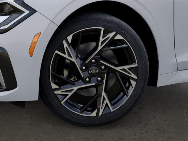 Photo of 2026 Snow White Pearl Kia K5