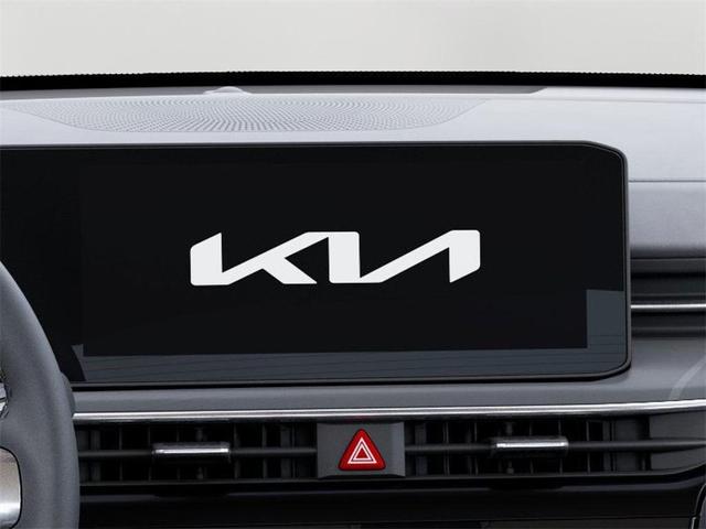 Photo of 2026 Snow White Pearl Kia K5