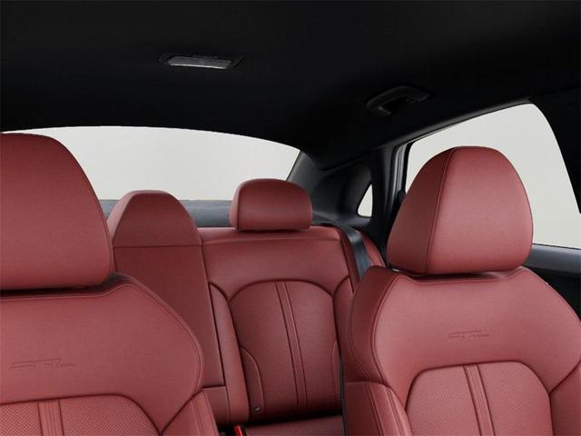 Photo of 2026 Snow White Pearl Kia K5