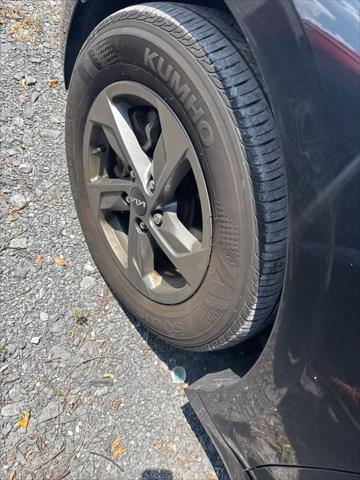 Photo of 2022 Ebony Black Kia K5