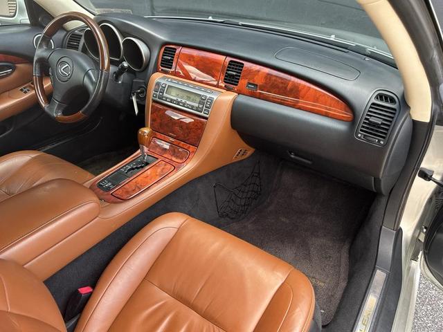 Photo of 2005 Millennium Silver Metallic Lexus SC 430