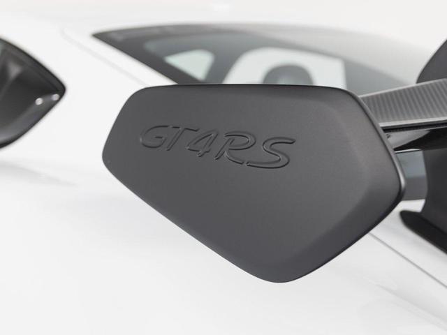 Photo of 2023 White Porsche 718 Cayman