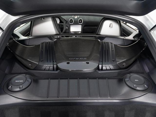 Photo of 2023 White Porsche 718 Cayman