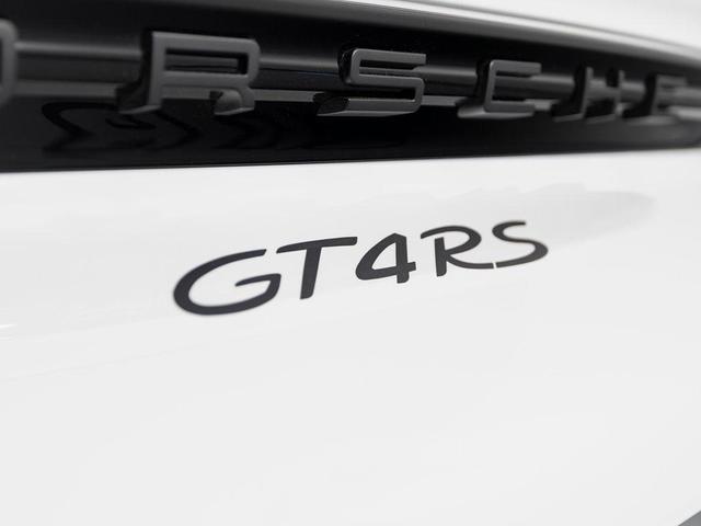 Photo of 2023 White Porsche 718 Cayman