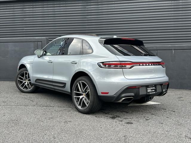Photo of 2025 Dolomite Silver Metallic Porsche Macan