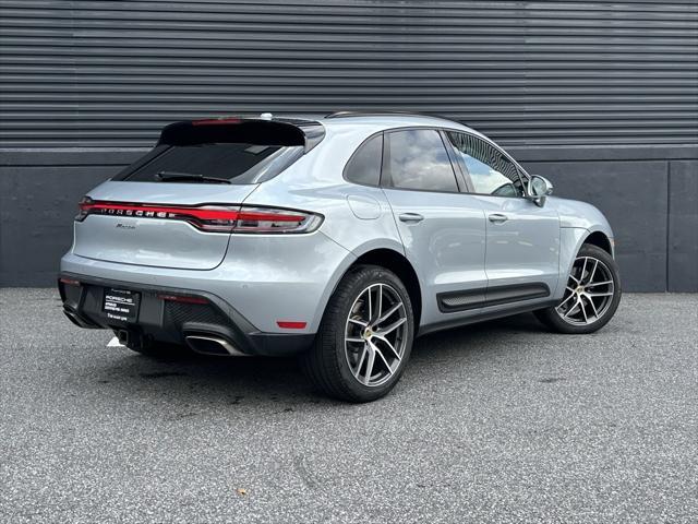 Photo of 2025 Dolomite Silver Metallic Porsche Macan