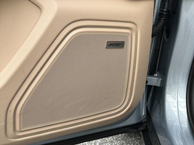 Photo of 2025 Dolomite Silver Metallic Porsche Macan