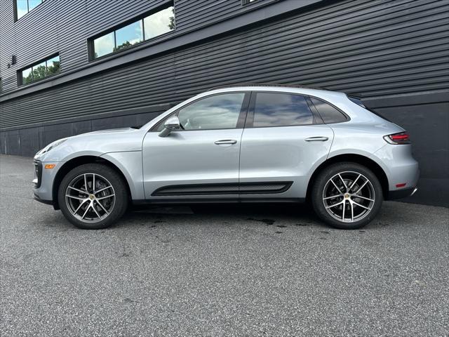 Photo of 2025 Dolomite Silver Metallic Porsche Macan