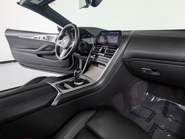 Photo of 2019 Black Sapphire Metallic BMW M850