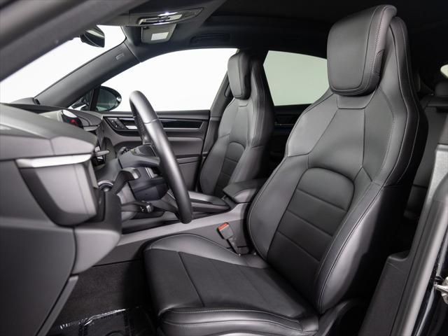 Photo of 2024 Black Porsche Macan