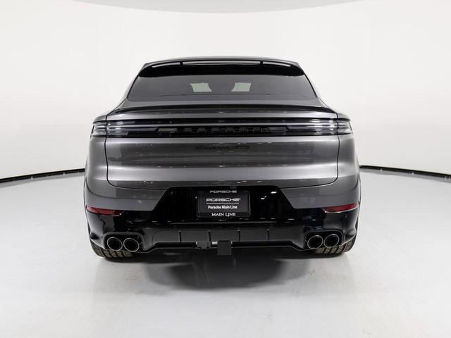 Photo of 2025 Quartzite Grey Metallic Porsche Cayenne