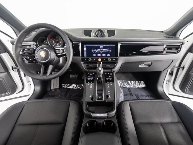 Photo of 2025 White Porsche Macan