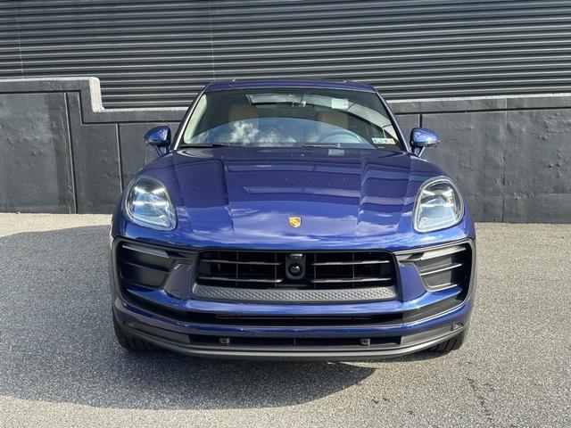 Photo of 2025 Gentian Blue Metallic Porsche Macan