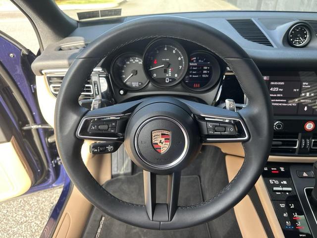 Photo of 2025 Gentian Blue Metallic Porsche Macan