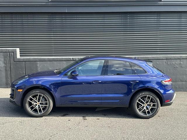 Photo of 2025 Gentian Blue Metallic Porsche Macan