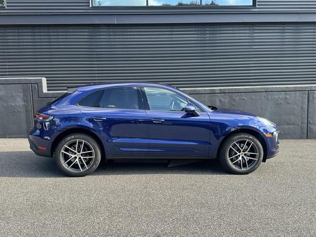 Photo of 2025 Gentian Blue Metallic Porsche Macan