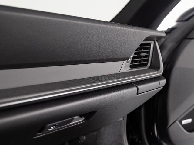 Photo of 2025 Black Porsche 911
