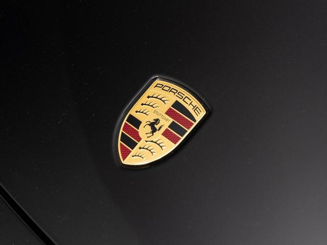 Photo of 2025 Black Porsche 911