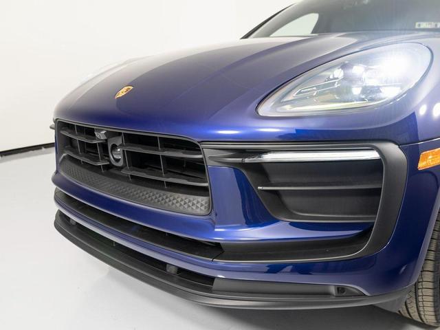 Photo of 2026 Gentian Blue Porsche Macan