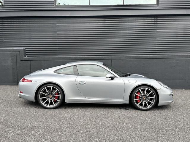 Photo of 2014 Rhodium Silver Metallic Porsche 911