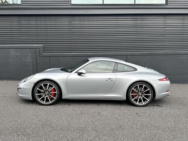 Photo of 2014 Rhodium Silver Metallic Porsche 911