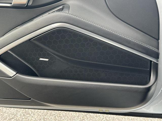Photo of 2014 Rhodium Silver Metallic Porsche 911