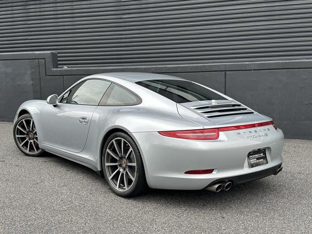 Photo of 2014 Rhodium Silver Metallic Porsche 911