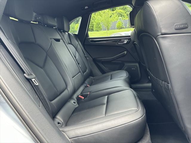 Photo of 2024 Dolomite Silver Metallic Porsche Macan