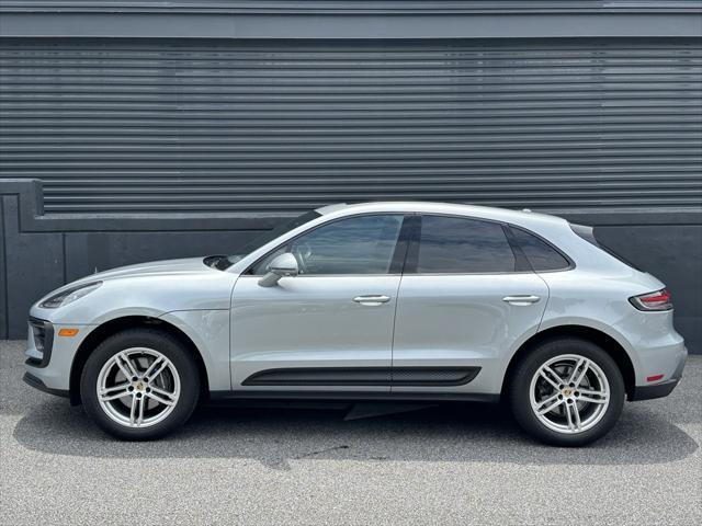 Photo of 2024 Dolomite Silver Metallic Porsche Macan