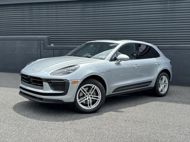 Photo of 2024 Dolomite Silver Metallic Porsche Macan