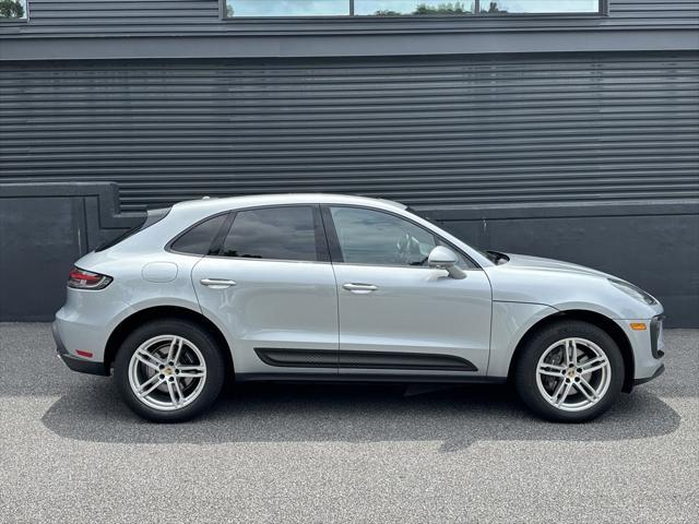 Photo of 2024 Dolomite Silver Metallic Porsche Macan