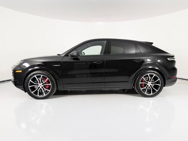 Photo of 2025 Chromite Black Metallic Porsche Cayenne
