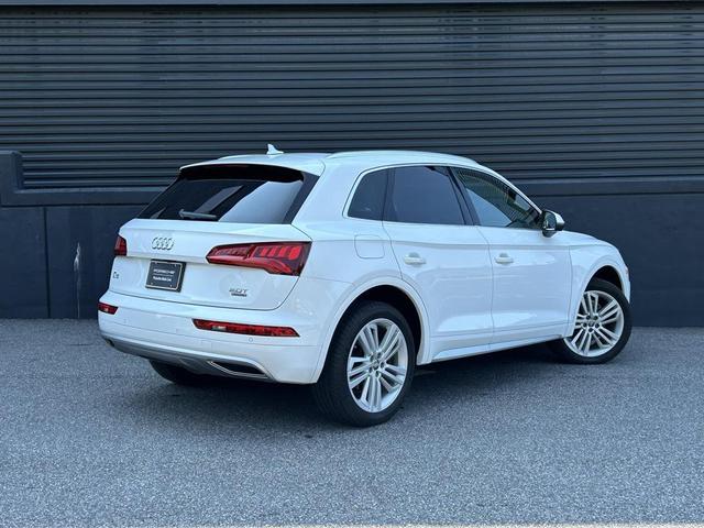 Photo of 2018 Ibis White Audi Q5