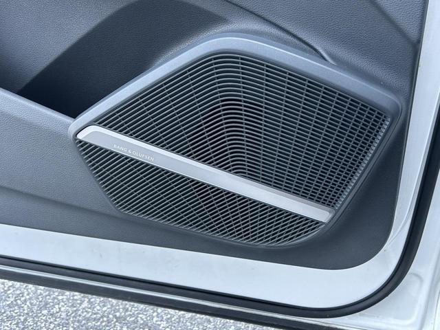 Photo of 2018 Ibis White Audi Q5