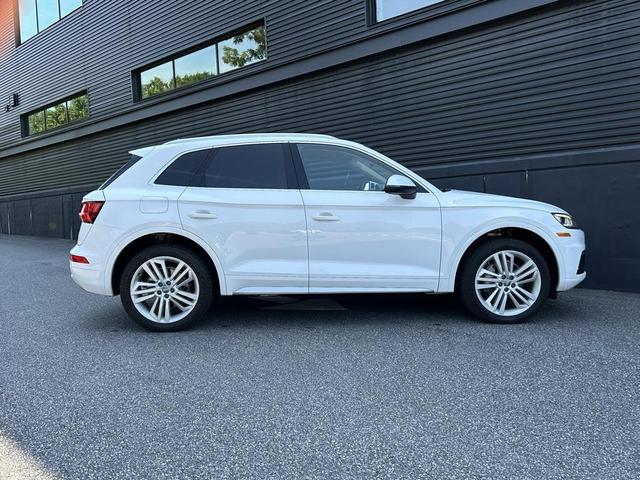 Photo of 2018 Ibis White Audi Q5