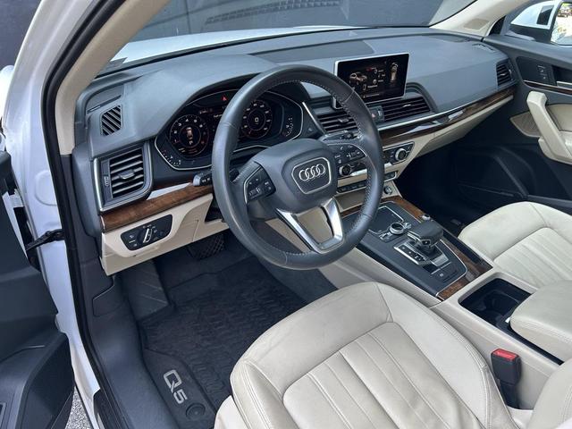 Photo of 2018 Ibis White Audi Q5