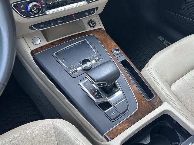 Photo of 2018 Ibis White Audi Q5