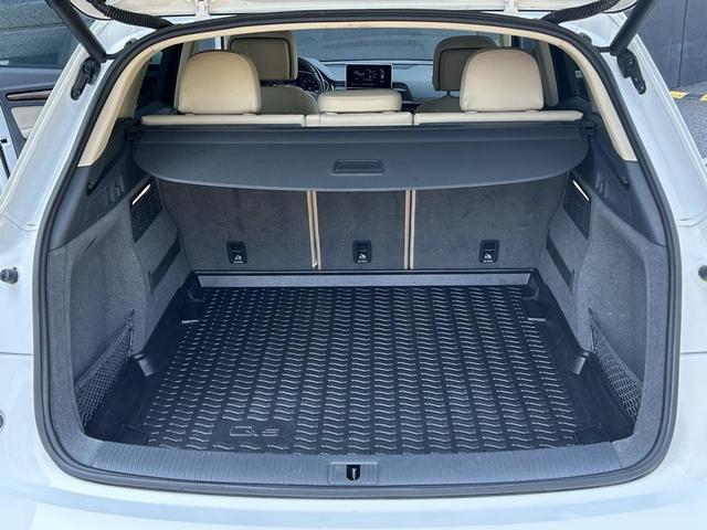 Photo of 2018 Ibis White Audi Q5