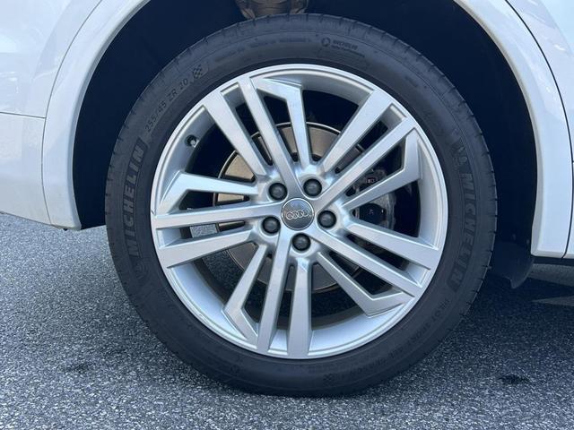 Photo of 2018 Ibis White Audi Q5