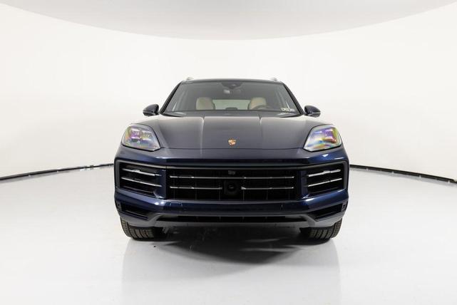 Photo of 2025 Algarve Blue Metallic Porsche Cayenne