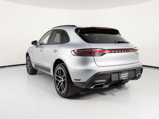 Photo of 2025 Dolomite Silver Metallic Porsche Macan
